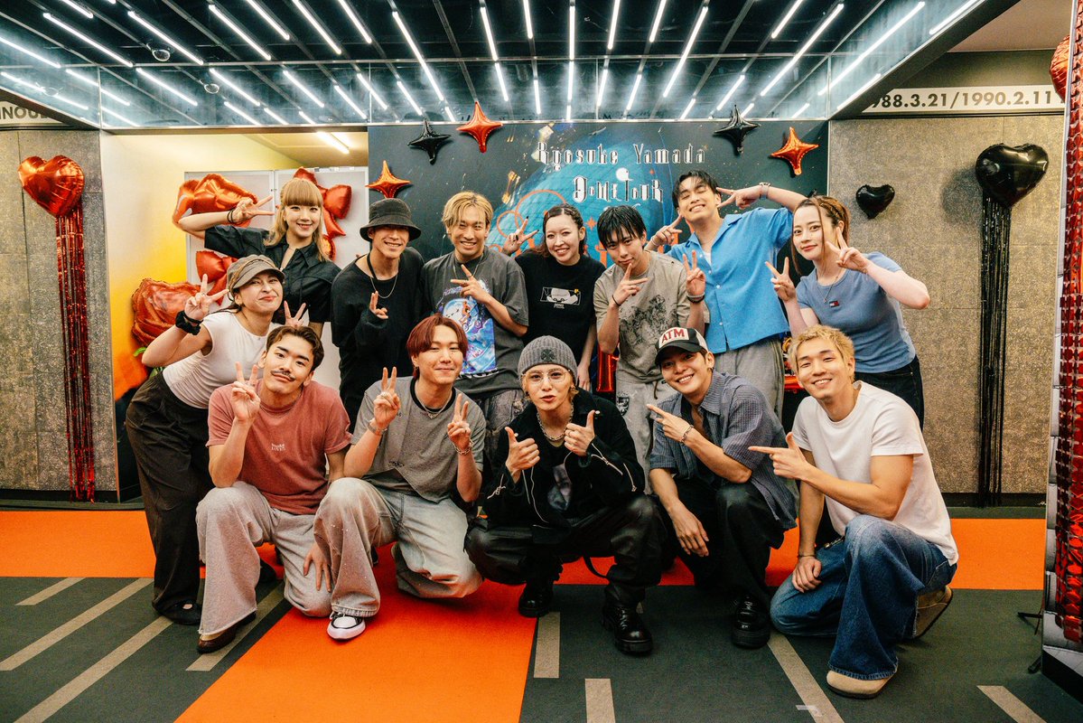 k3_chang9's tweet photo. Ryosuke Yamada DOME TOUR 2026 "Are You Red.Y"完走致しました🚩 
@Ryosuke_Storm 

昨年の「RED」に続き、今回もREDダンサーとして参加させていただきました
事務所初の偉業となる瞬間に携わることができて光栄でしかありません。
ありがとうございました🌹
#山田涼介 #AreYouRedY https://t.co/v2fTT051VK