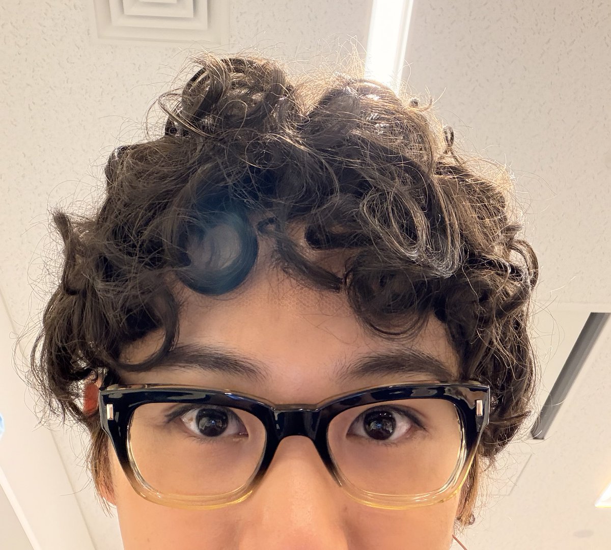 suga_kenta1019's tweet photo. 『ディア・エヴァン・ハンセン』本日の公演も無事に終了致しました。
お越しくださった皆様ありがとうございました！！いやー！新っ鮮っ！！😳
"喋って受け取る"当たり前のことを丁寧にやる事に改めて気付かされました。
めちゃ楽しかったな。アフタートークもしっかり聞きました！☺️
明日は13時公演！
がんばります！！
#ディアエヴァンハンセン
#DEH