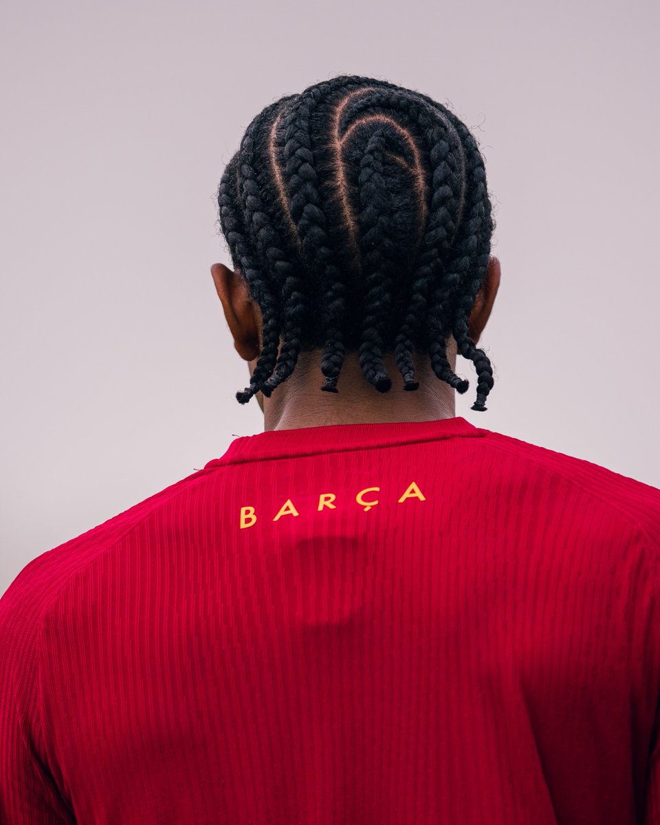 FCBarcelona's tweet photo. B A R Ç A https://t.co/hSs3mh9saI