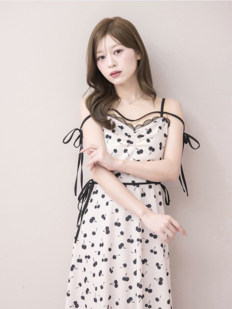 rei_feminine's tweet photo. DOLCELICHE(ドルチェリーチェ)の
新作チェリー柄ワンピかわいい〜🍒⸝⸝꙳

8/2から発売みたいです🗓️ https://t.co/l9JobRz4Hq