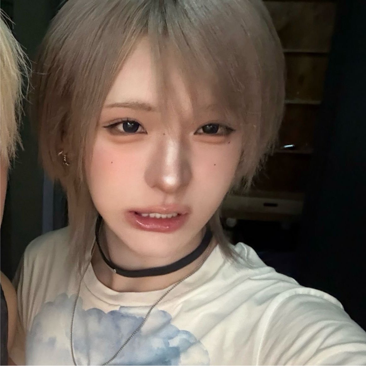 idnttud6's tweet photo. Y’all hate that but he’s serving real Androgyny https://t.co/rm8VPM8tEp