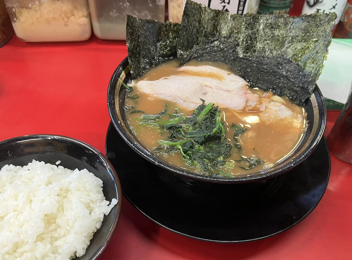 KANI_pyooooo's tweet photo. 行きたかったラーメン屋行ってきた
昼行ったのに夜また行きたくなってた https://t.co/LalO8zMgHi