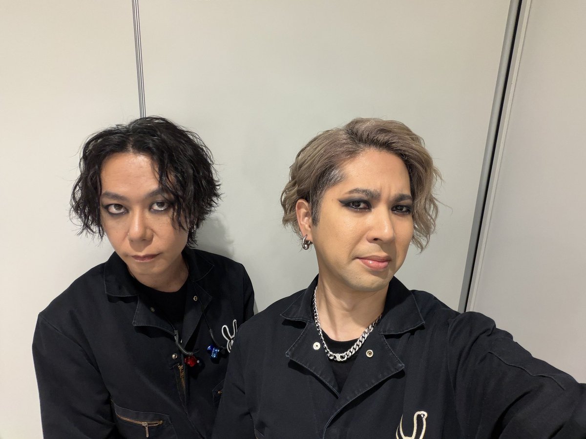 ishiiyuya_drums's tweet photo. LM.Cライブ終了！
mayaさんバースデー㊗️
今年もまたみんなでお祝い出来てハッピーなライブでしたあ！
今日はなんと個人的に2か月ちょっとぶりの国内ライブだったー！🥁 https://t.co/1mK98rl57R