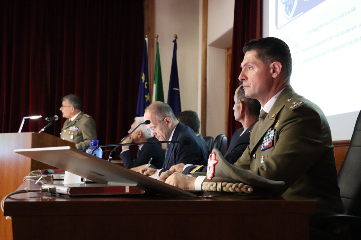 segredifesa's tweet photo. Firmato l’Accordo per la riqualificazione della Caserma “Verdirosi” di #Rieti, sede della Scuola Interforze NBC. Un intervento strategico frutto della #sinergia tra #Segredifesa, @Comune_Rieti, @RegioneLazio e Commissario Post Sisma 2016 per la #sicurezza e la #resilienza https://t.co/ojWrGqmgdD