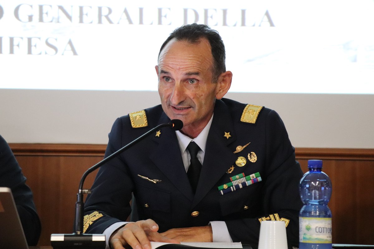 segredifesa's tweet photo. Firmato l’Accordo per la riqualificazione della Caserma “Verdirosi” di #Rieti, sede della Scuola Interforze NBC. Un intervento strategico frutto della #sinergia tra #Segredifesa, @Comune_Rieti, @RegioneLazio e Commissario Post Sisma 2016 per la #sicurezza e la #resilienza https://t.co/ojWrGqmgdD