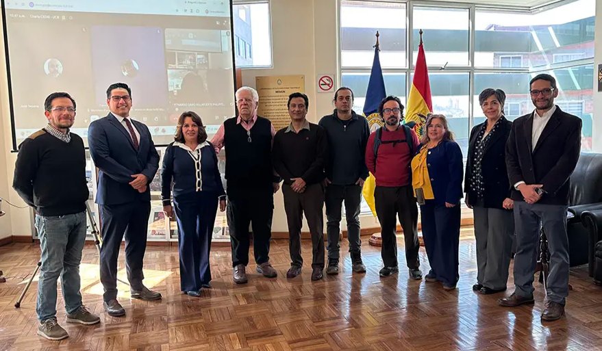 EGudynas's tweet photo. La globalización en tiempos oscuros: los vaivenes internacionales y los impactos en América Latina actuales fueron analizados en conversatorio en la Univ Católica Boliviana. Iniciativa del Observatorio L A Globalización con @olca_chile y @cedib_com

https://t.co/OfcNiPpQeO https://t.co/DSmmtRMzmw