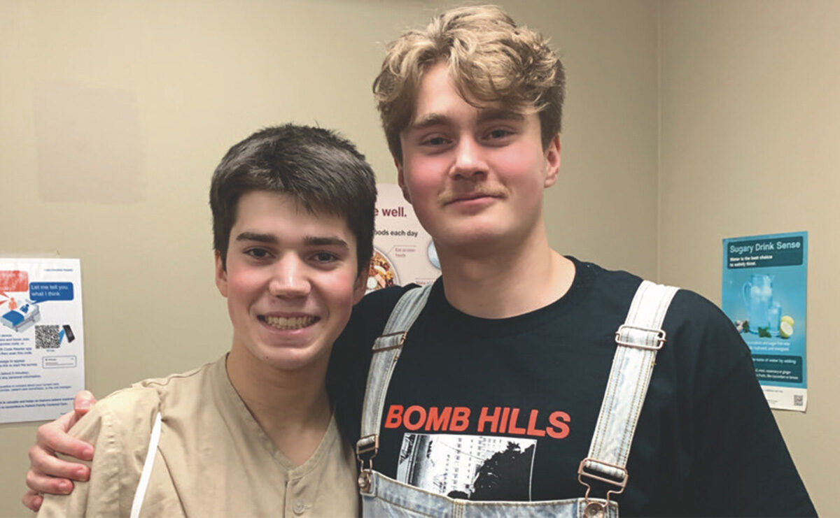 actfoundation's tweet photo. Bonne #JourneeInternationaleDeLamitie ! 💙 

Lorsque Oliver a subi un arrêt cardiaque soudain, son ami Lennox a su quoi faire. Grâce à la formation en RCR et DEA reçue dans le cadre du programme ACT, il a composé le 911 et commencé la RCR. 

🔗 https://t.co/Z2My4Lm2Fr https://t.co/Mz5nsnL48S