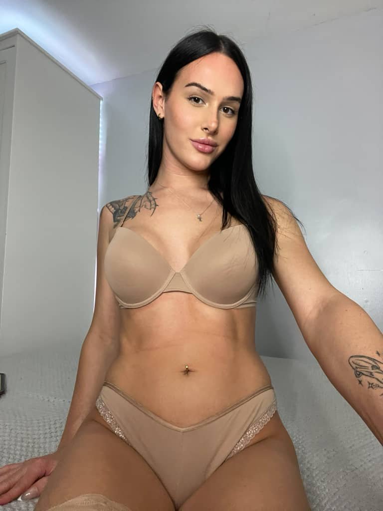 harveystrait200's tweet photo. Would you still go out on a date with me if you found out i was a transgender🏳️‍⚧️💖🏳️‍⚧️ https://t.co/rzsW6JnQRN