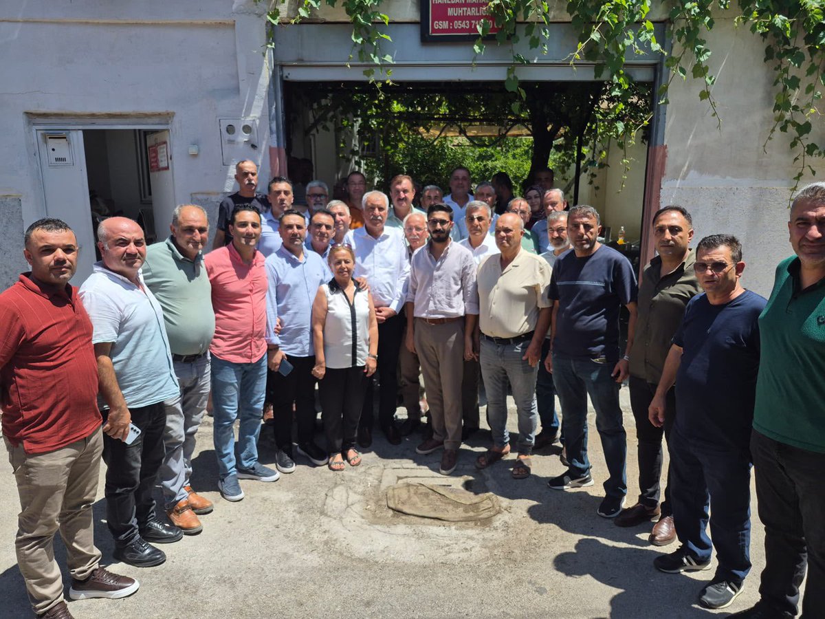 ZeydanKaralar01's tweet photo. Seyhan Muhtarlar Dernek Başkanı Feridun Dağlık’ın davetiyle, Hanedan Mahallemizde Seyhan’ımızın kıymetli muhtarlarıyla bir araya geldik.
Değerli görüş ve katkılarıyla ev sahipliği yapan tüm muhtarlarımıza teşekkür ediyorum. https://t.co/HPXGb3L2rf