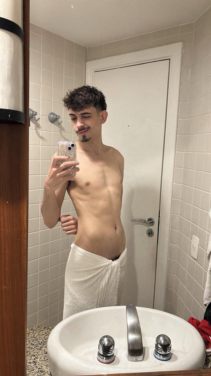 eizy1000000's tweet photo. quem pediu essa trend mds?

(1,90 https://t.co/G2RIxT1i52