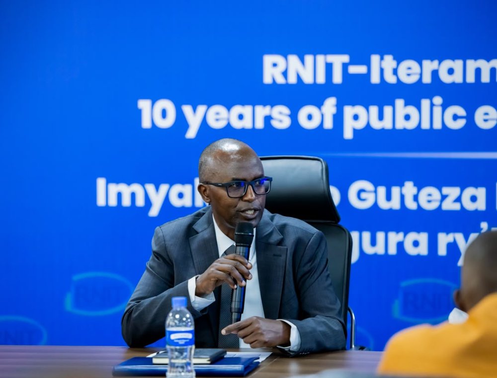 IGIHE's tweet photo. Kuva Ikigega RNIT Iterambere Fund cyatangira, kimaze gukusanya agera kuri miliyari 150 Frw mu myaka 10 ishize, mu gihe ubwizigame bw’abanyamigabane bacyo bugeze kuri miliyari 88 Frw.
@rnit_Rwanda 

Inkuru irambuye ⤵️ 
https://t.co/1JutYReR1V
✍🏼 @Umutesicln https://t.co/yUcphelTSc