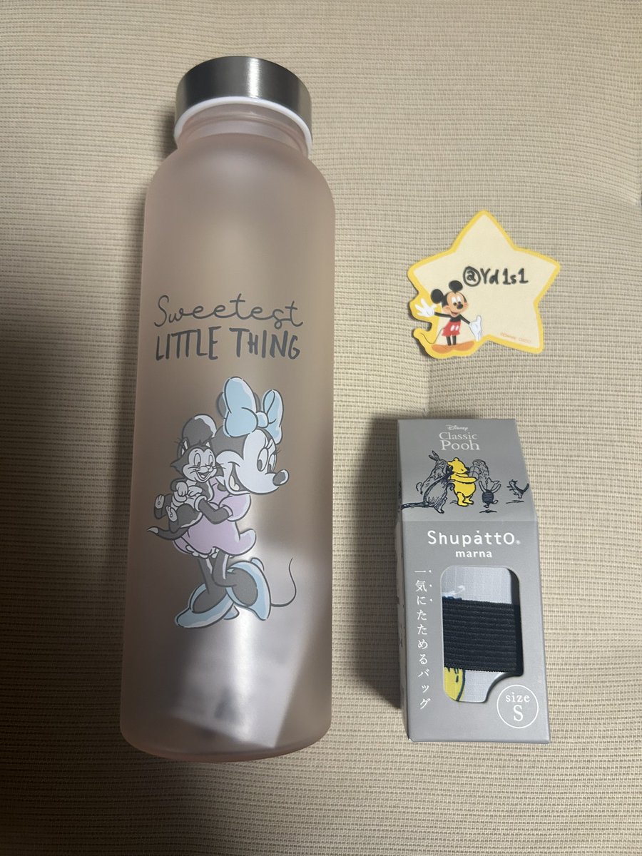 Yd1s1's tweet photo. ディズニーストア 夏祭りくじ 交換

譲 ♡ 1枚目 ボトル エコバッグ
求 ♡ 2枚目、ミニー 優先 トラベルグッズ バッグ ポーチ ミッキー プー プリンセス など何でも検討
   
郵送での交換、もしくは大阪手渡し可能です。
お心当たりございましたら、お声掛けお願いします。 https://t.co/mGrJW1A1NU