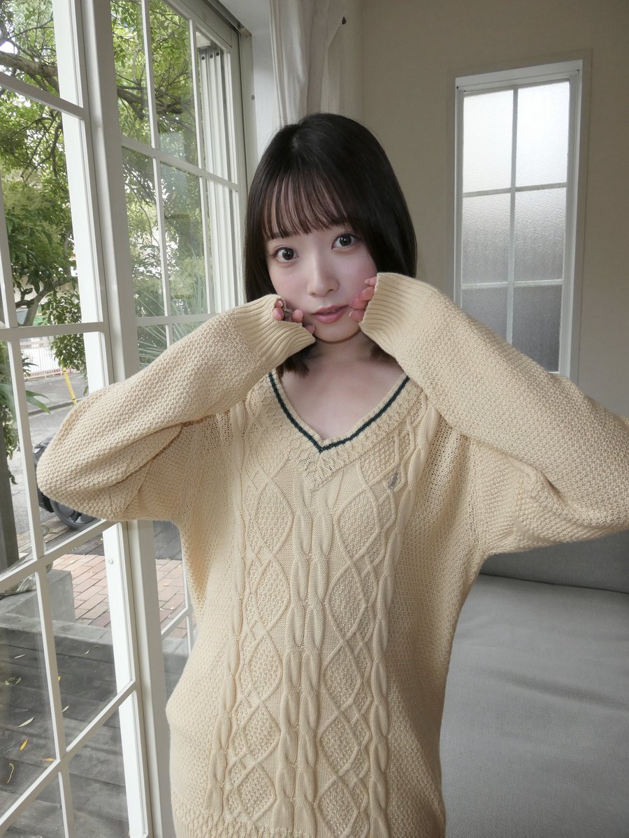 kawase_uta_0227's tweet photo. 『アップトゥボーイVol.365』発売中です！
夏の毎日に一緒に過ごす彼女、みたいな質感で素敵に撮ってくださいました🧺
インタビューもたっぷり、ぜひ覗いてみてね🤍 https://t.co/j5FPUtbO1g