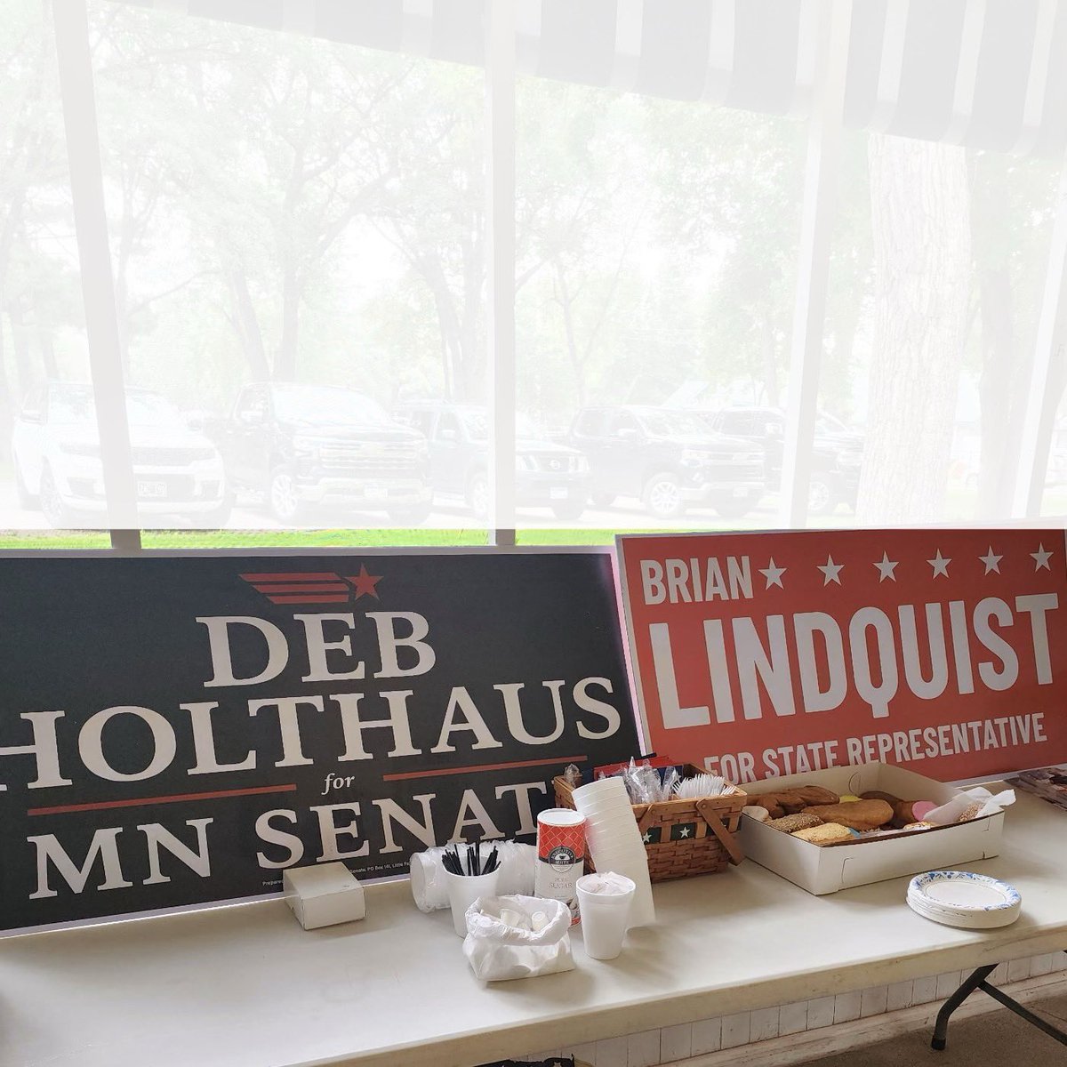 HolthausForMN's tweet photo. Earlier this week, we met with a local group for coffee and donuts and time to discuss the issues they are hearing about throughout the district. I’m grateful for such strong support from leaders in our community.

#MNPrimary #VoteAugust11 #LetsDoThisTogether #CommunityStrong https://t.co/K4Is8cYK4x