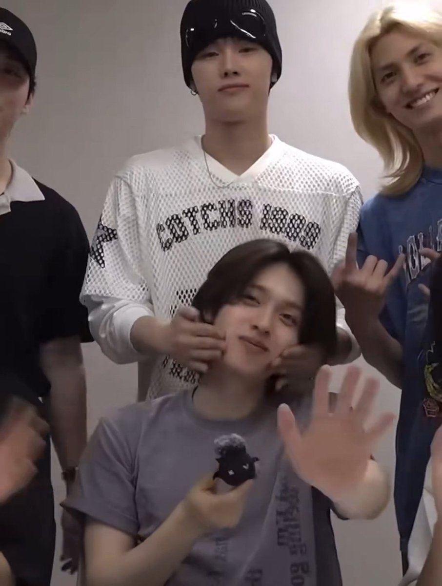 dearlyjungji's tweet photo. Nobody pushes jungji agenda harder than jungji themselves https://t.co/IBA6HGBX8N