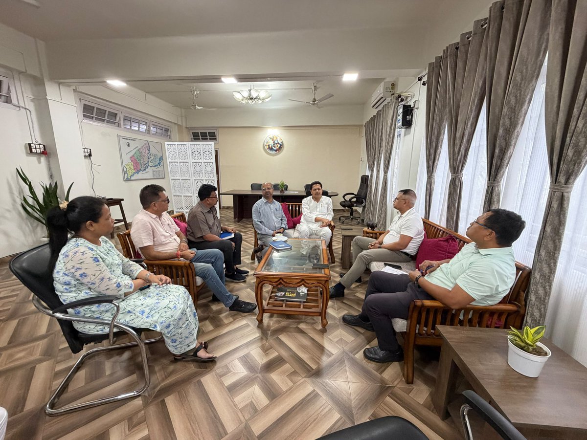 BhupenKBorah's tweet photo. Today, I held a productive review meeting at the Office of the District Commissioner, Lakhimpur, with the District Commissioner, District Development Commissioner, Chief Executive Officer of the Zila Parishad, Executive Engineers of PWD and PHE, along with other senior officials, to review the progress of ongoing projects and discuss upcoming developmental initiatives in the Bihpuria Legislative Assembly Constituency.

I extend my sincere gratitude to the District Commissioner, Sri Pranav Jyoti Kakoti, for his wholehearted support, cooperation, and proactive approach. With the collective efforts of the district administration and all concerned departments, I am confident that we will accelerate the pace of development and better serve the people of Bihpuria.