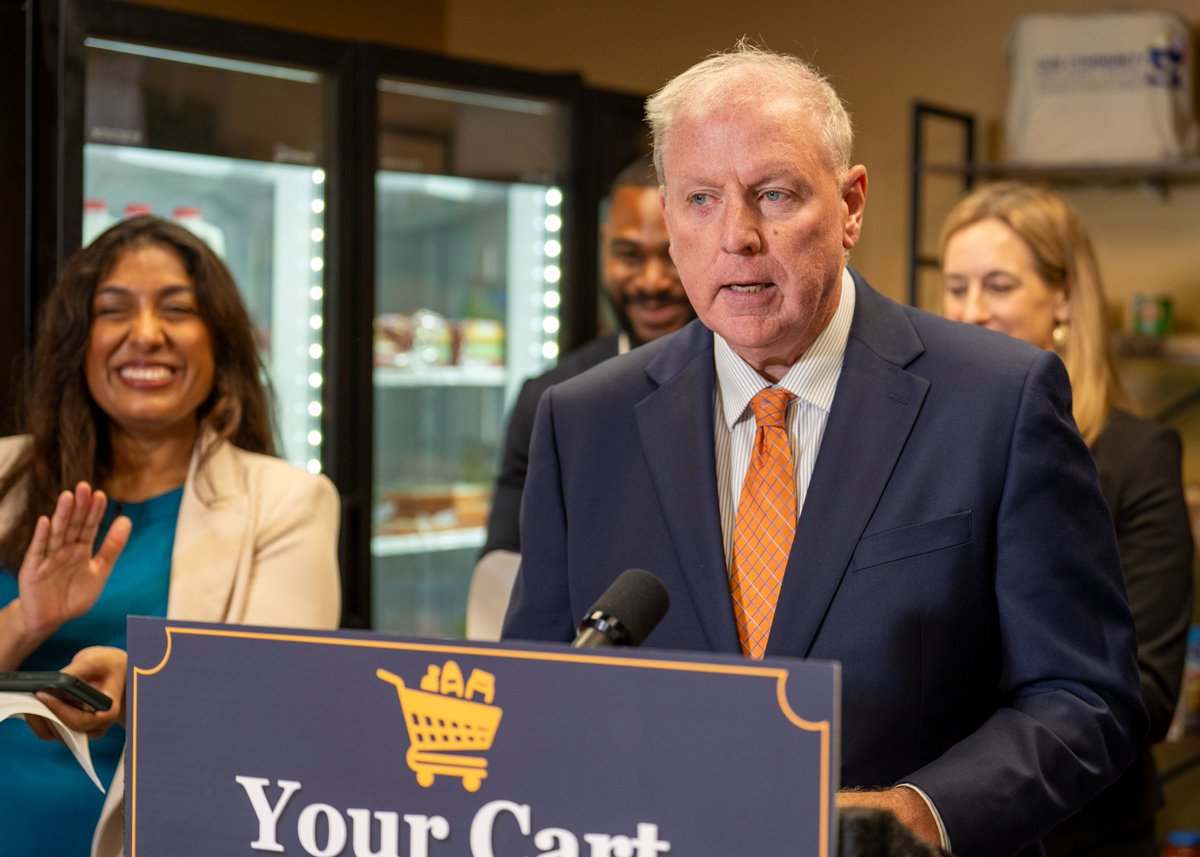 BizRepublicNews's tweet photo. #FairPrice | @GovSherrillNJ firmó la Ley de Protección de Precios Justos (Fair Price Protection Act), una medida destinada a proteger a los consumidores de #NuevaJersey de la fijación discriminatoria de #precios basada en el uso de sus datos personales. https://t.co/FIXHtu3UAF https://t.co/FDPGd5csfQ