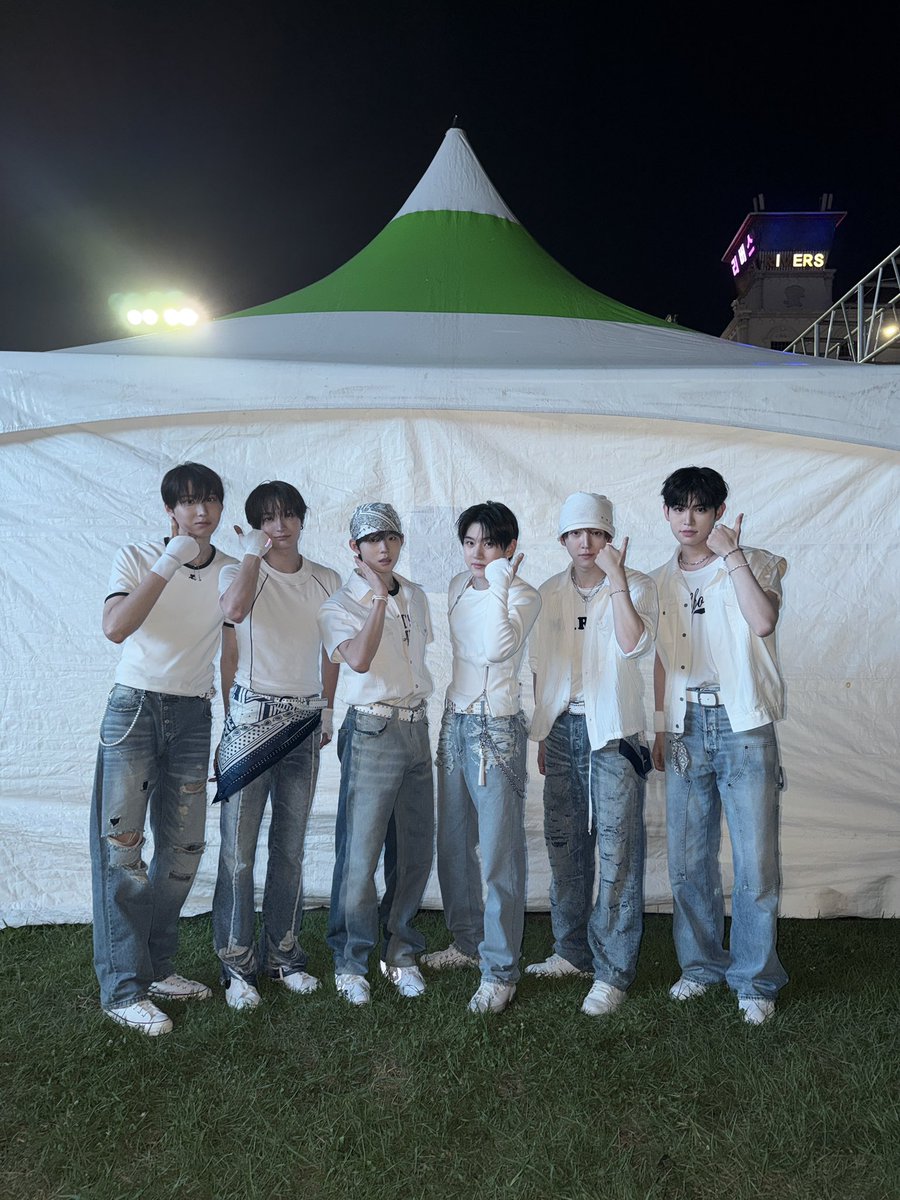 kickflip_jype's tweet photo. 📸ᴋɪᴄᴋᴋɪᴄᴋᴅᴀʏ

260730

장흥 SUMMER SPLASH with MyK FESTA

#KickFlip #킥플립 https://t.co/c8Zi3dSZ96