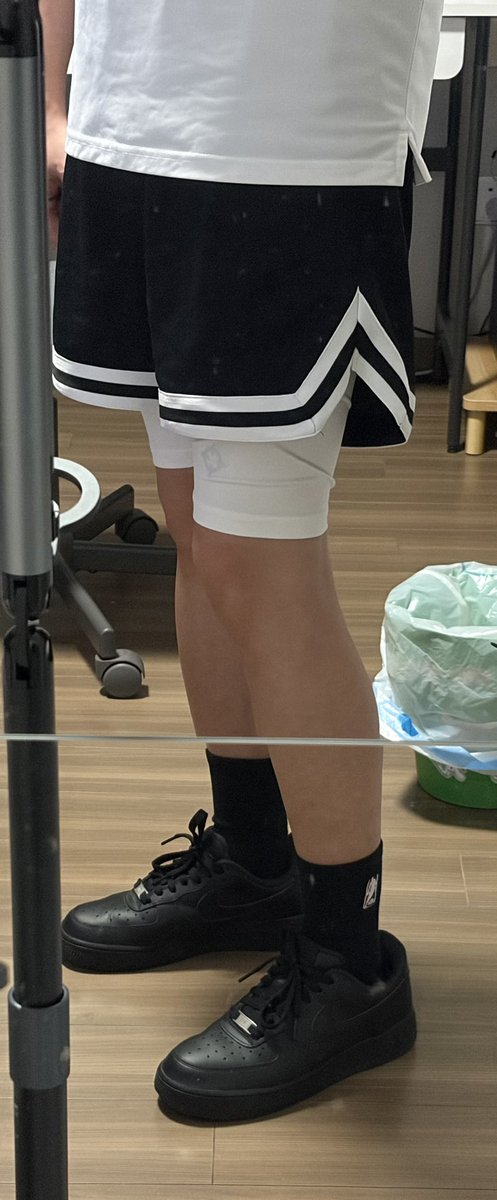 colaww2's tweet photo. 想把腿练的粗粗的 #腿 https://t.co/BCr0TDPZuR
