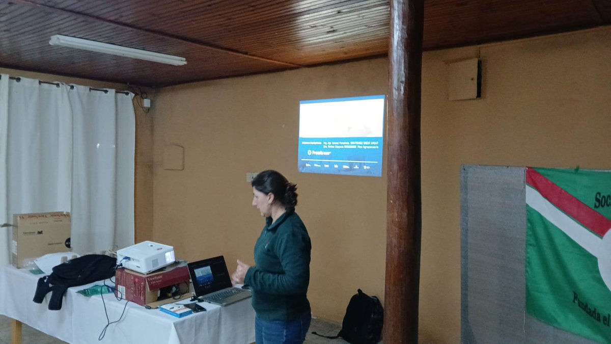 PlanAgro's tweet photo. El pasado #martes🗓️28/7 en📍Río Branco, Cerro Largo
✔️Buenas prácticas de administración y manejo de garrapaticidas
🗣️Dra. Betina Cóppola
📌Sociedad Rural de Río Branco
#SRRB Ing. Santiago Barreto #PlanAgro https://t.co/MYKvCaxrsQ