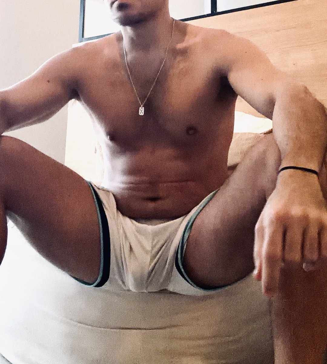 jadrianok's tweet photo. Top 3 para bajar panza? Los leo 👁️ https://t.co/LjmkvrOYaa