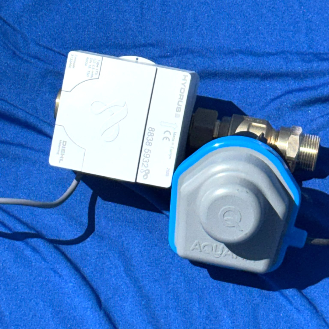 ProvoWaterTCI's tweet photo. Your water meter is smarter than you might think.  Meters are read automatically, helping us track usage more efficiently and support accurate billing for customers across Providenciales.

#ProvoWater #SmartMeters #WaterUsage #TCIWater #CustomerCare https://t.co/cMF7wqzqnr