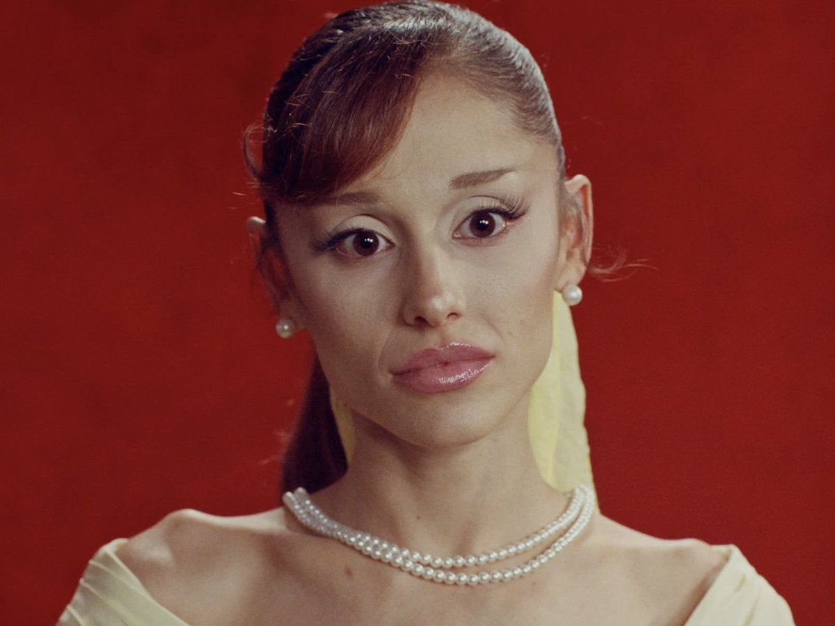 arianatorswildt's tweet photo. we're getting a horror music video btw https://t.co/76mf7r60jo
