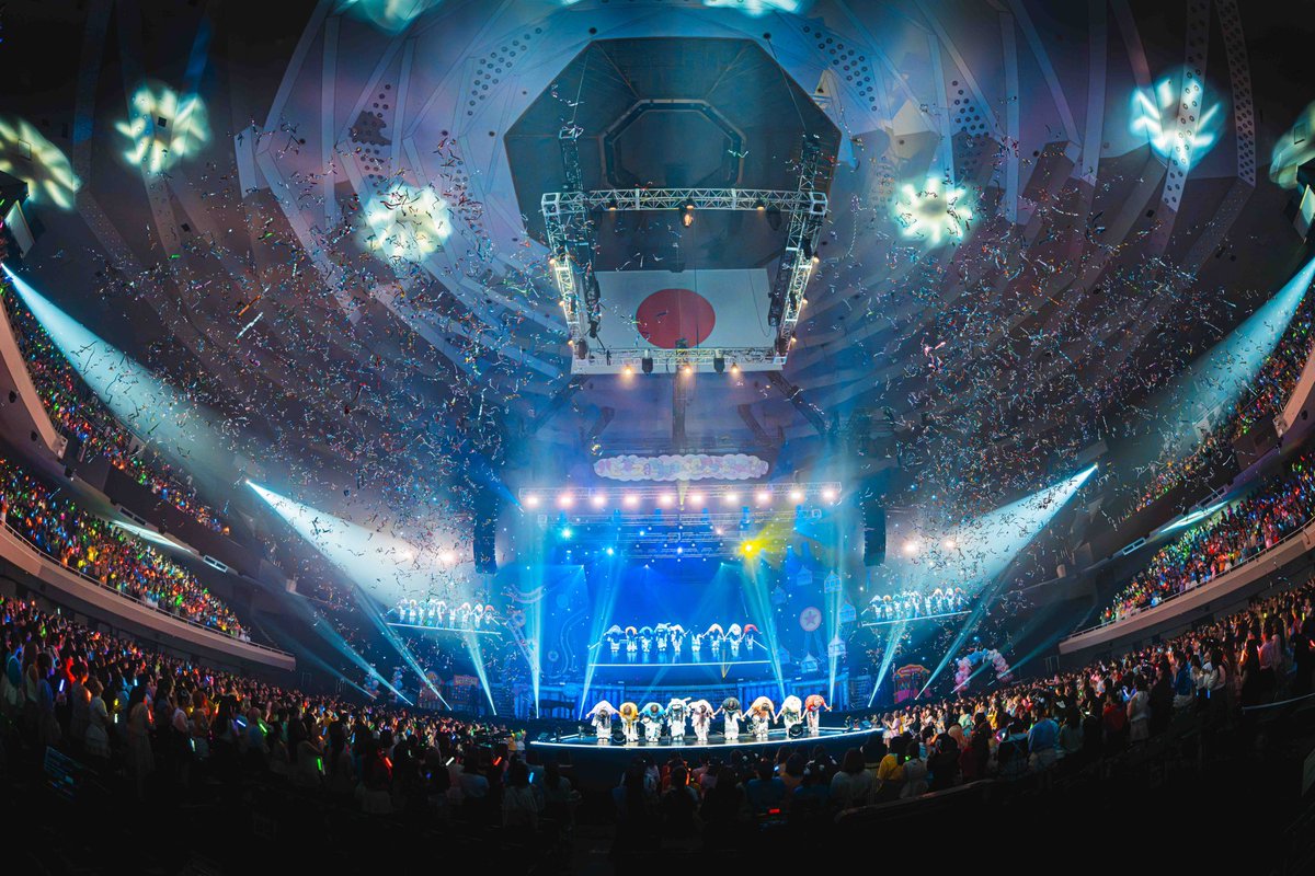 lovesick_info's tweet photo. #らぶしっく 2.5th ANNIVERSARY
日本武道館ワンマンライブ
-ハピネスだけで世界中埋め尽くしてやれ！-
ご来場ありがとうございました💘

皆さんのおかげで無事に大大大成功🇯🇵♡
これからもファンの方々の愛されフェイスでありたい💘

#らぶしっく https://t.co/mGBOSVh7a0