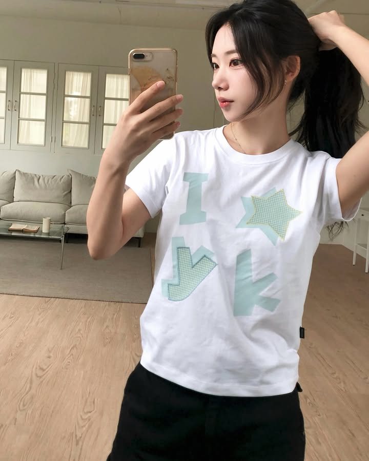 rezav647's tweet photo. 포니테일 ⋆.˚ i ⭒⋆ yk .˚ 𓂃
#트친소 #일상계트친소 https://t.co/BCHnEH1uJL