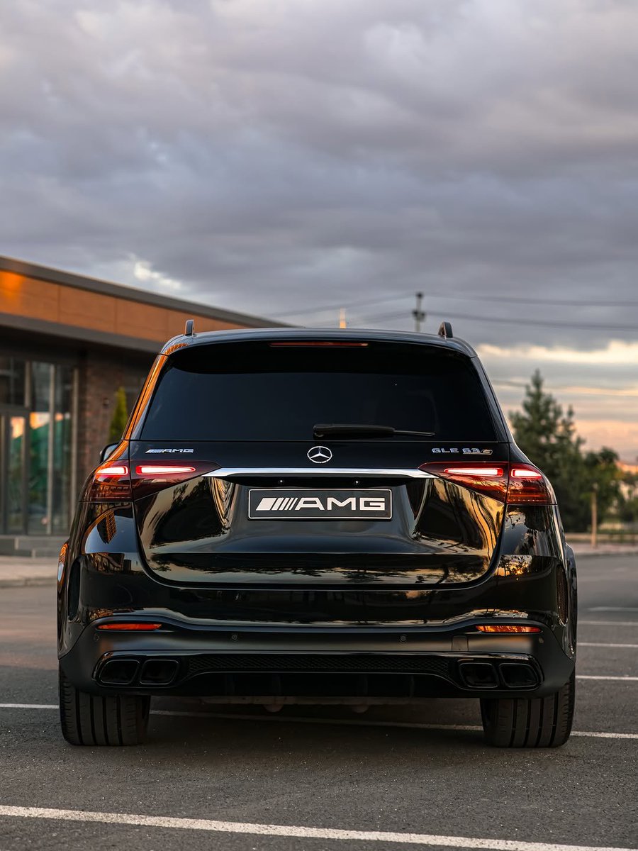 lekan897's tweet photo. Mercedes Benz GLE 63s AMG https://t.co/Gc6vypINbv