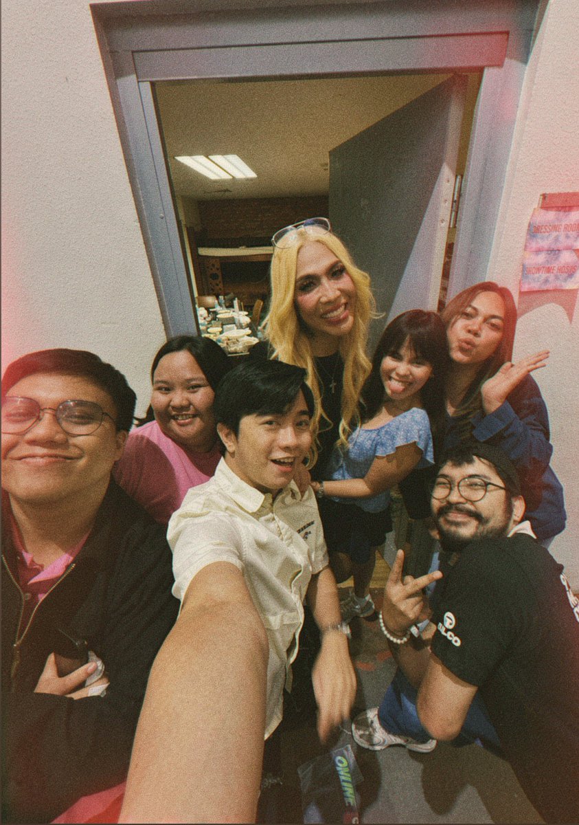 TaongGrasya__'s tweet photo. VG &amp; The Gen Zs ♡ https://t.co/12fSREbXWG