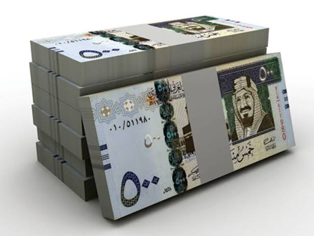 Restatex_Voice's tweet photo. رصد لنسب الفائدة لمنتج البيع على الخارطة (مدعوم سكني - 20 سنة) في البنوك السعودية:
 الأقل نسبة: 
🔹البنك الأهلي (3.25%) 
🔹 البلاد (3.60%)
🔹 الراجحي (3.77%). https://t.co/kobkGEVreS
