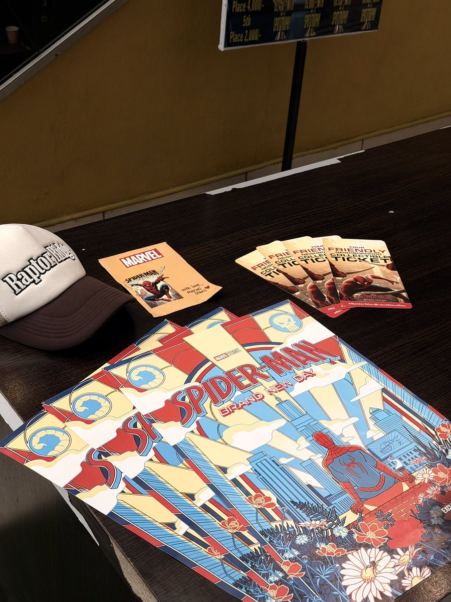 Steve_Rogers101's tweet photo. @PrasadsCinemas @AlluCinemas 34 ST: #spiderman #Brandnewday

Best ever Spider-Man movie experienced on big screen… movie Motham manchi feel tho run ayindi 

Visuals ayite Mentals aa 3D lo spidey swings are pure movie  @PrasadsCinemas @ursmohan_kumar 🔥 https://t.co/4K4Htq6Ns7