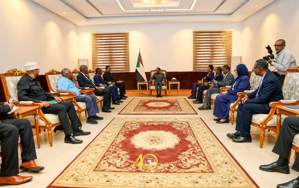 DrWorkneh's tweet photo. Good meeting with H.E. Kamil Idris, Prime Minister of the Republic of Sudan, in Khartoum.

We discussed the actions needed to advance Sudan’s journey towards peace, stability, and recovery.

As IGAD, we remain committed to supporting Sudan’s pursuit of lasting peace and sustainable recovery. This journey will require concerted action by the Government, IGAD, and our partners, united by one shared goal: restoring a safe and stable Sudan for its people.