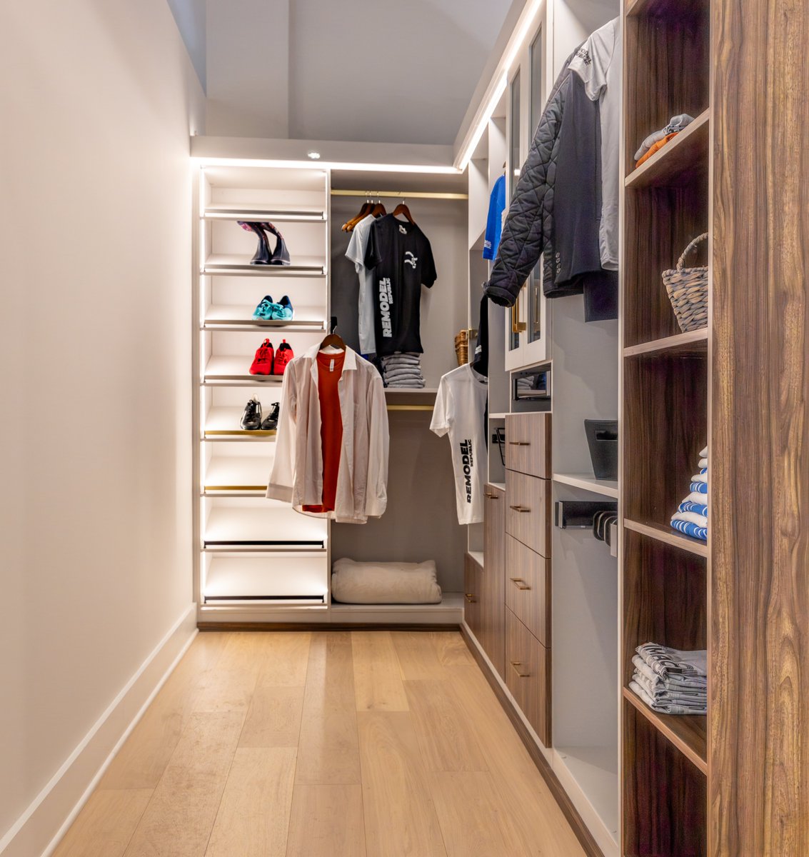 RemodelRep's tweet photo. Luxury Walk-In Closet Designed for Everyday Living

Upgrade your home with a custom walk-in closet built for style, storage, and organization. Premium finishes, smart storage, and expert craftsmanship by Remodel Republic.
📞 (678) 395-7060
🌐 https://t.co/w0j2CiSfye https://t.co/Bn1YhOe3zA