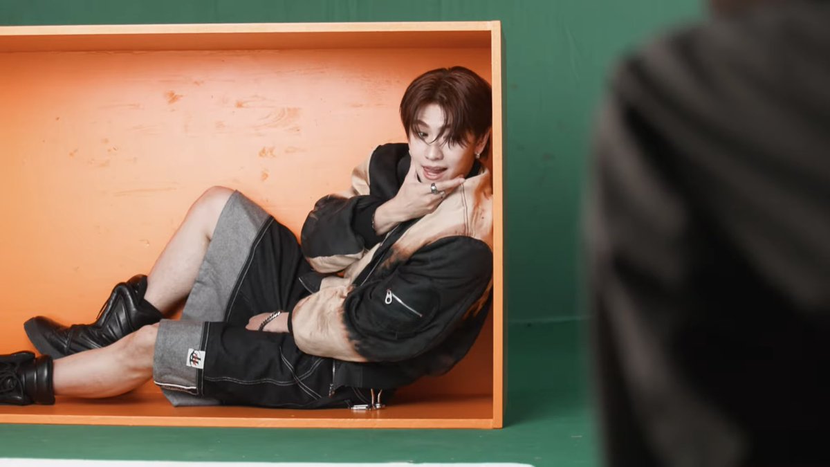 BossC_Official's tweet photo. BOSSCKM - LONG DAI
[ BEHIND THE SCENES LONG DAI ]

ไปรับชมกันเยอะๆนะครับบ 😍😍✨

📌: https://t.co/GnSIVbPMIV

#BOSSCKM #Bosschaikamon 
#ShawtyBoss #BoNoH
#FreezeDrop https://t.co/sct7l39Tr1