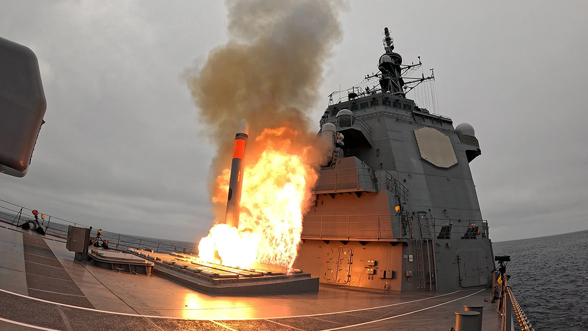 CollinSLKoh's tweet photo. Historic moment as JS Chokai becomes the first JMSDF warship to live-fire a Tomahawk Land Attack Missile. We can expect a torrent of state media commentaries from you-know-who proclaiming the impending end of the world with Japan’s remilitarism. https://t.co/zXXalHYluW https://t.co/wT1rHAP2V7