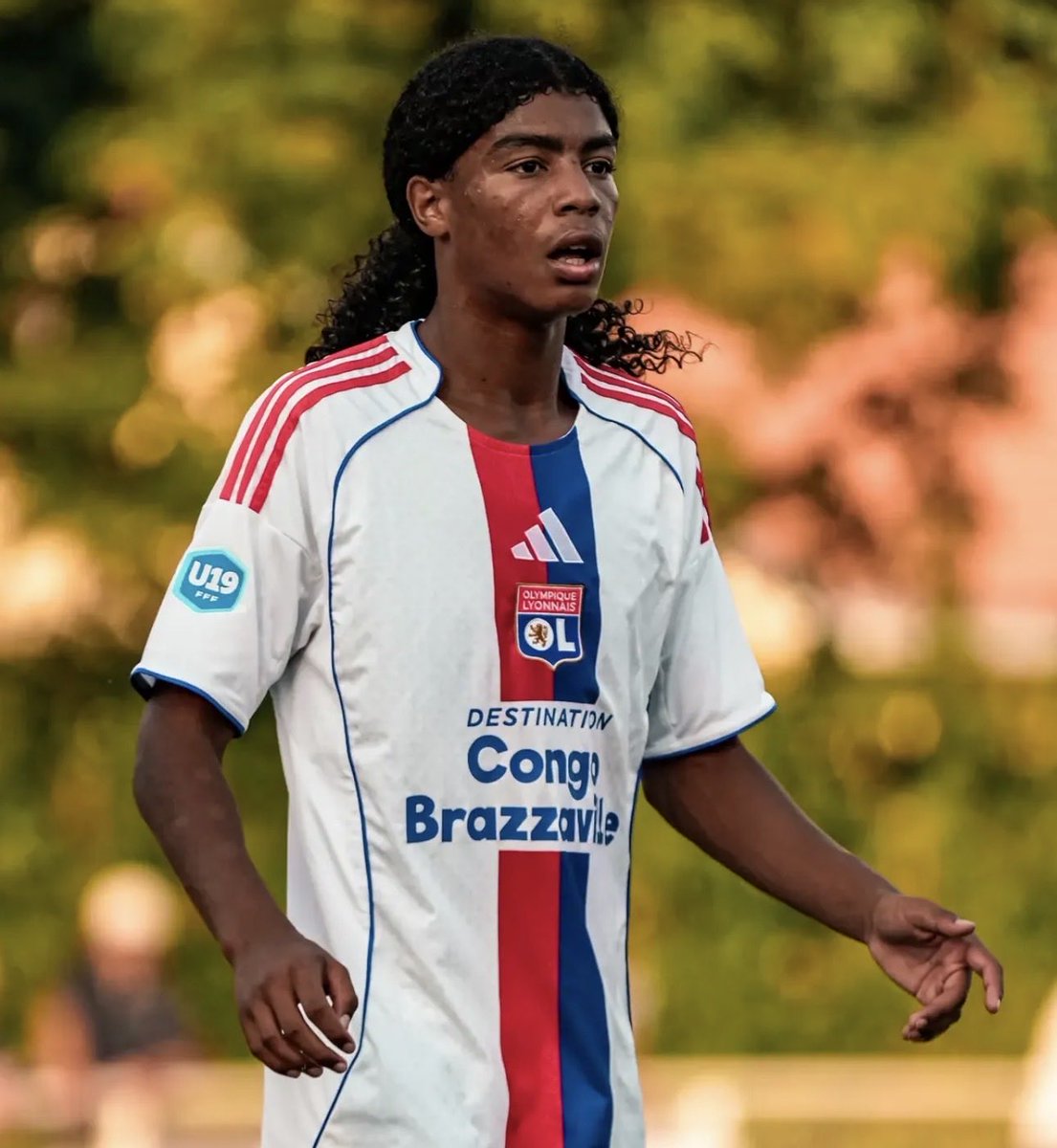 BeloMediaFoot's tweet photo. 🇩🇿 Djibril Merouani (2009) pur marseillais, formé au Burel, a rejoint le centre de formation de Lyon lors de la saison 2022-2023.

La saison dernière, il a été convoqué pour la première fois en équipe d’Algérie U17. 

1/2 https://t.co/ijBlXyY4Be
