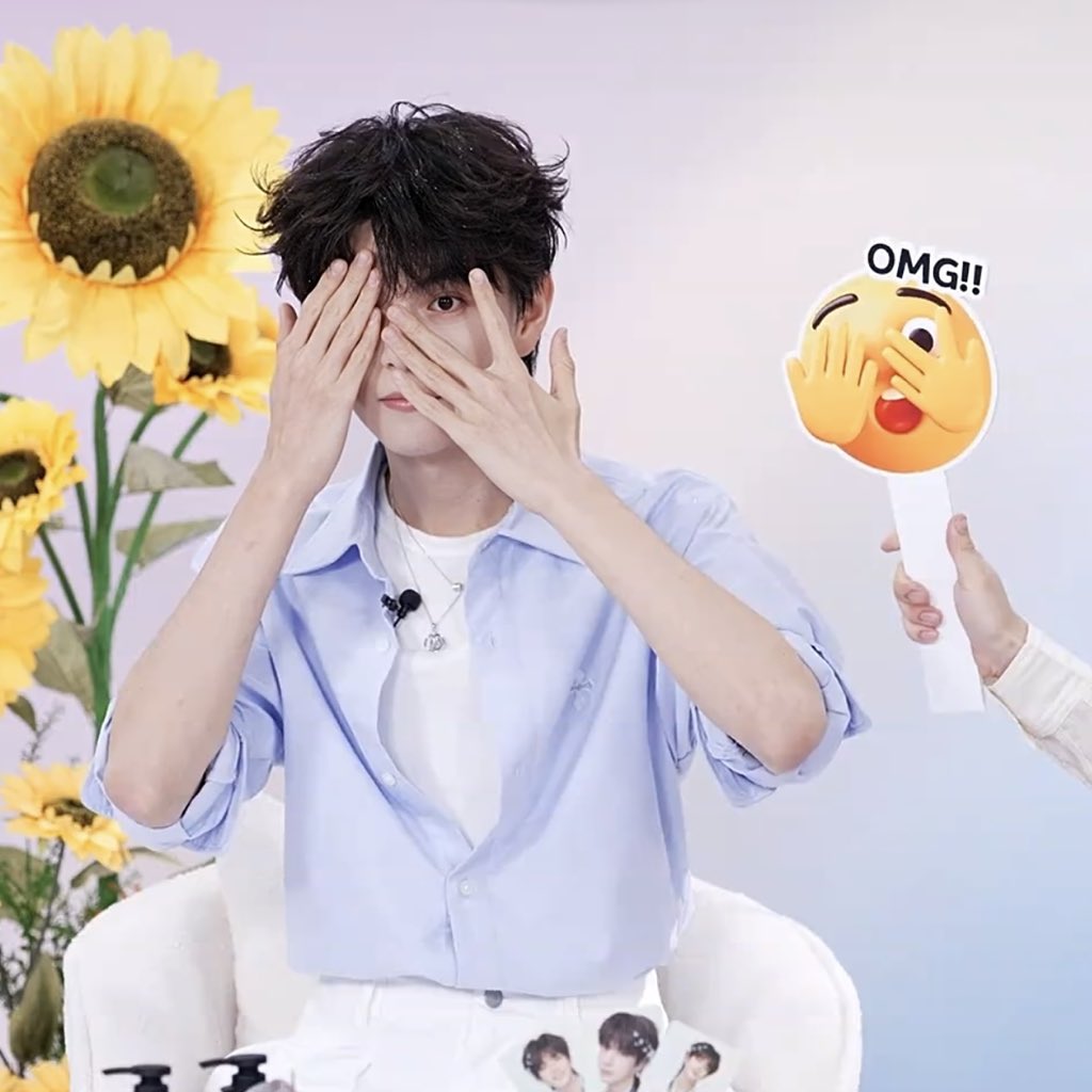 haessal_loading's tweet photo. I CANT HELP- HE IS JUST A CUTIE PATOOTIE HIMSELF 

LV SITONG X AMOREPACIFIC 

#LvSitongxAmorepacific #AmorepacificJDAmbassadorLvSitong https://t.co/Q35RiDe5y8