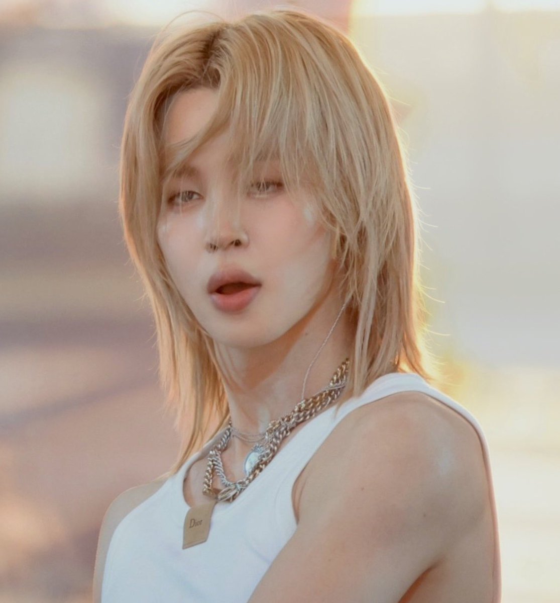 prettypjimin's tweet photo. face economy https://t.co/1JIaZ8uPgt