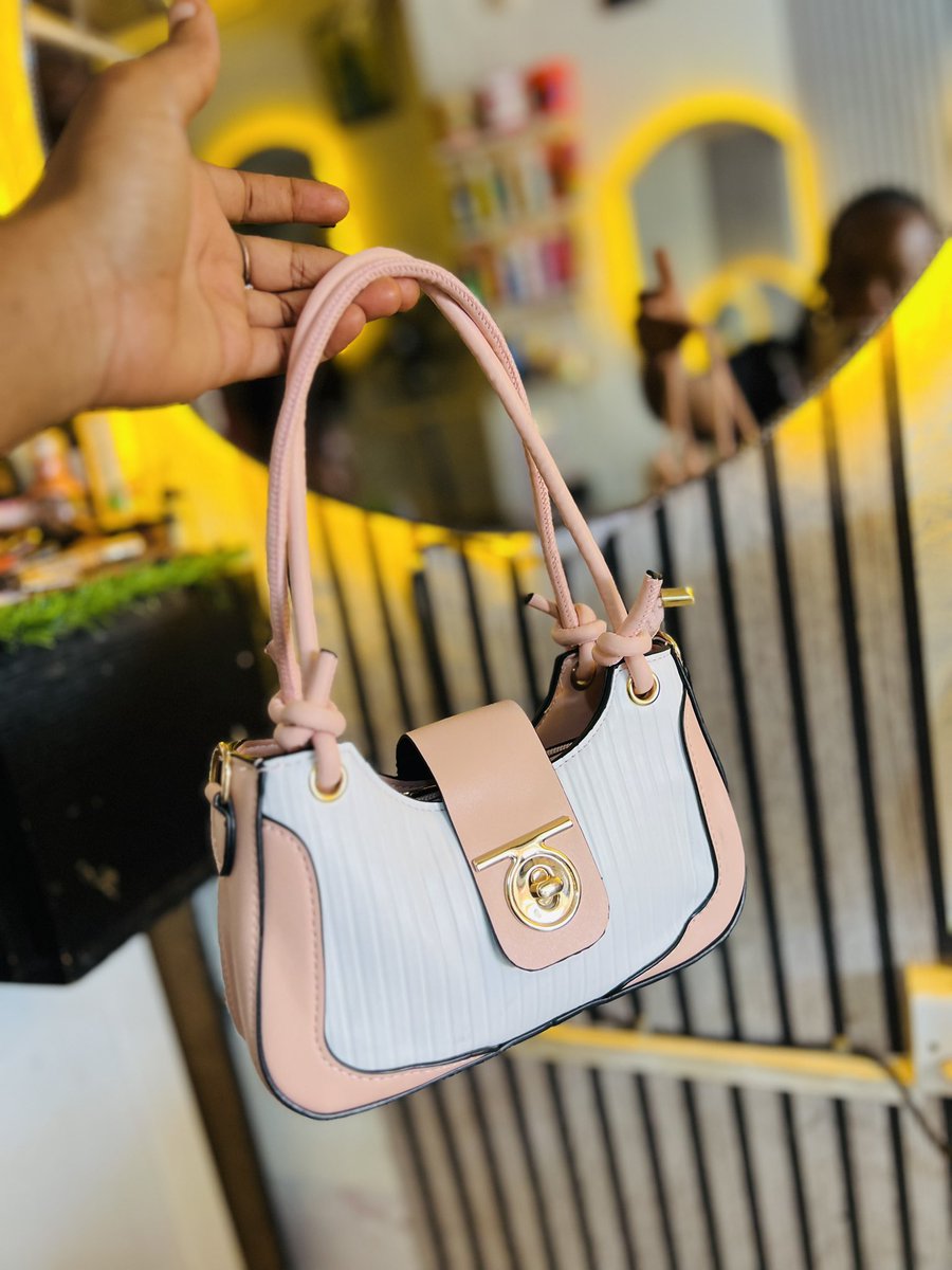 NanyomoP's tweet photo. classy bags for reatail &amp; wholesale 0701083707 https://t.co/gHMaqrgg39