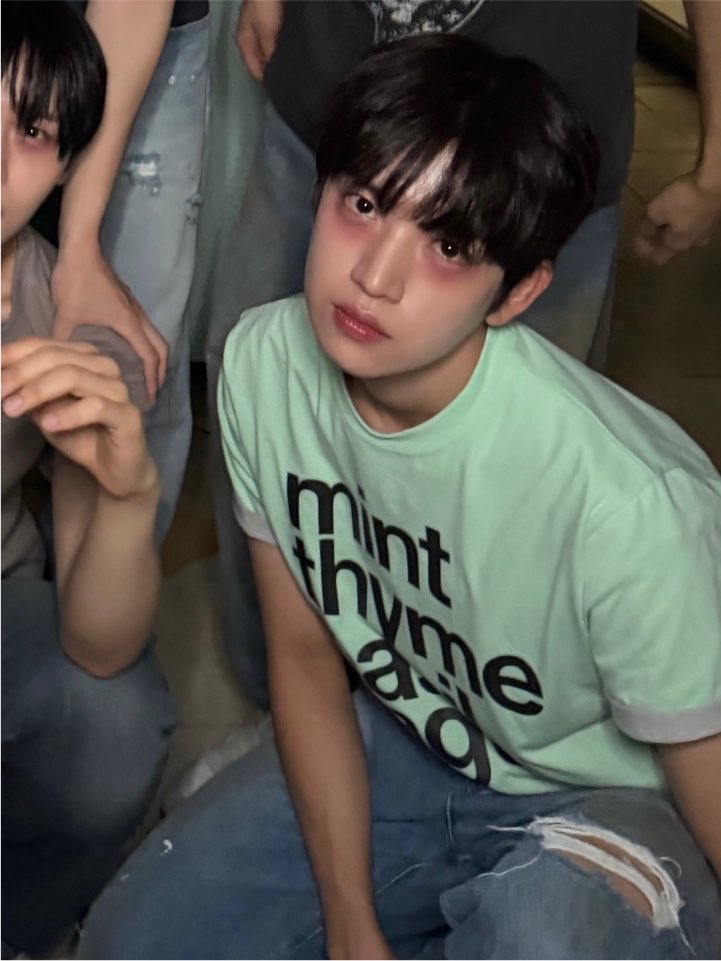 Bewareddongdog's tweet photo. 이분 왜,
귀신분장하고
얘뿌니똔개 ❤︎ 표정짓고잇음? https://t.co/LaSABjHZMP