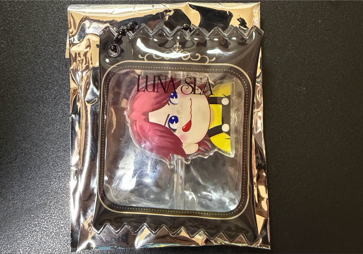 gizmo_aaa's tweet photo. 【交換】LUNASEA ペコちゃん　キャンディーキーホルダー

【譲】SUGIZO

【求】RYUICHI

明日、大阪現地での交換希望です。
よろしくお願いします。

＃LUNASEA https://t.co/yiq3wnQNFF