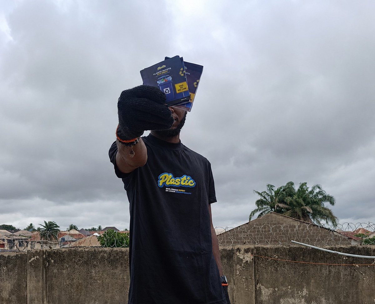 odungrafix's tweet photo. More than a design, it's a movement. ♻️

I wanted my @PlasticCTO contest entry to tell a story, so I brought the vision to life: designing the merch, picking up plastic, handing out flyers, and placing stickers to show what this REVOLUTION could look like in the real world. https://t.co/SjH3Uftvdr
