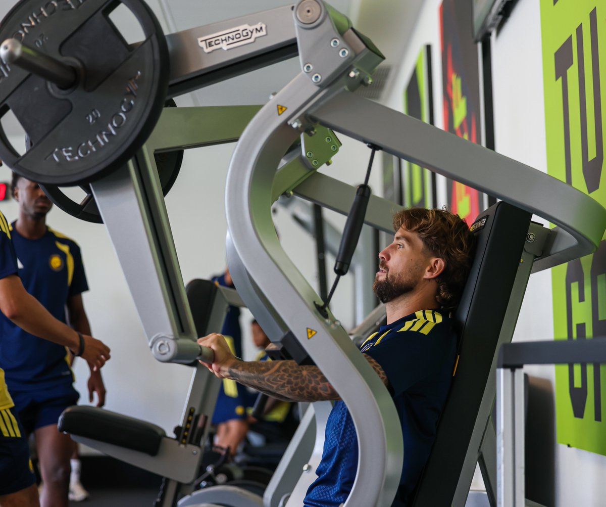 AlNassrFC's tweet photo. في الصالة الرياضية 🔋 https://t.co/AjIxGQwezA