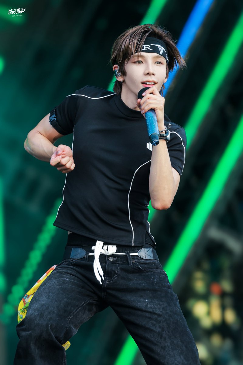sho_vibe1125's tweet photo. 260726 WATERBOMB

BRUHHHH

#RIIZE #라이즈
#SHOTARO #쇼타로 #ショウタロウ https://t.co/O3iXbgAsnM