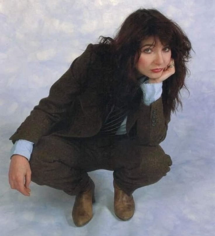 gabvasss's tweet photo. parabéns Kate bush 
vc é a pessoa mais incrível do mundo https://t.co/XrTdUkhe2s