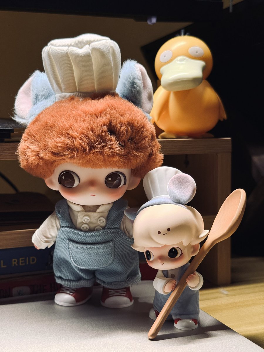 stfudaniel1123's tweet photo. Still my favorite set and my current desk display — Dimoo × Pixar: Remy

P.S. Psyduck trying to photobomb the shot 😝 https://t.co/zChxs8mqqX