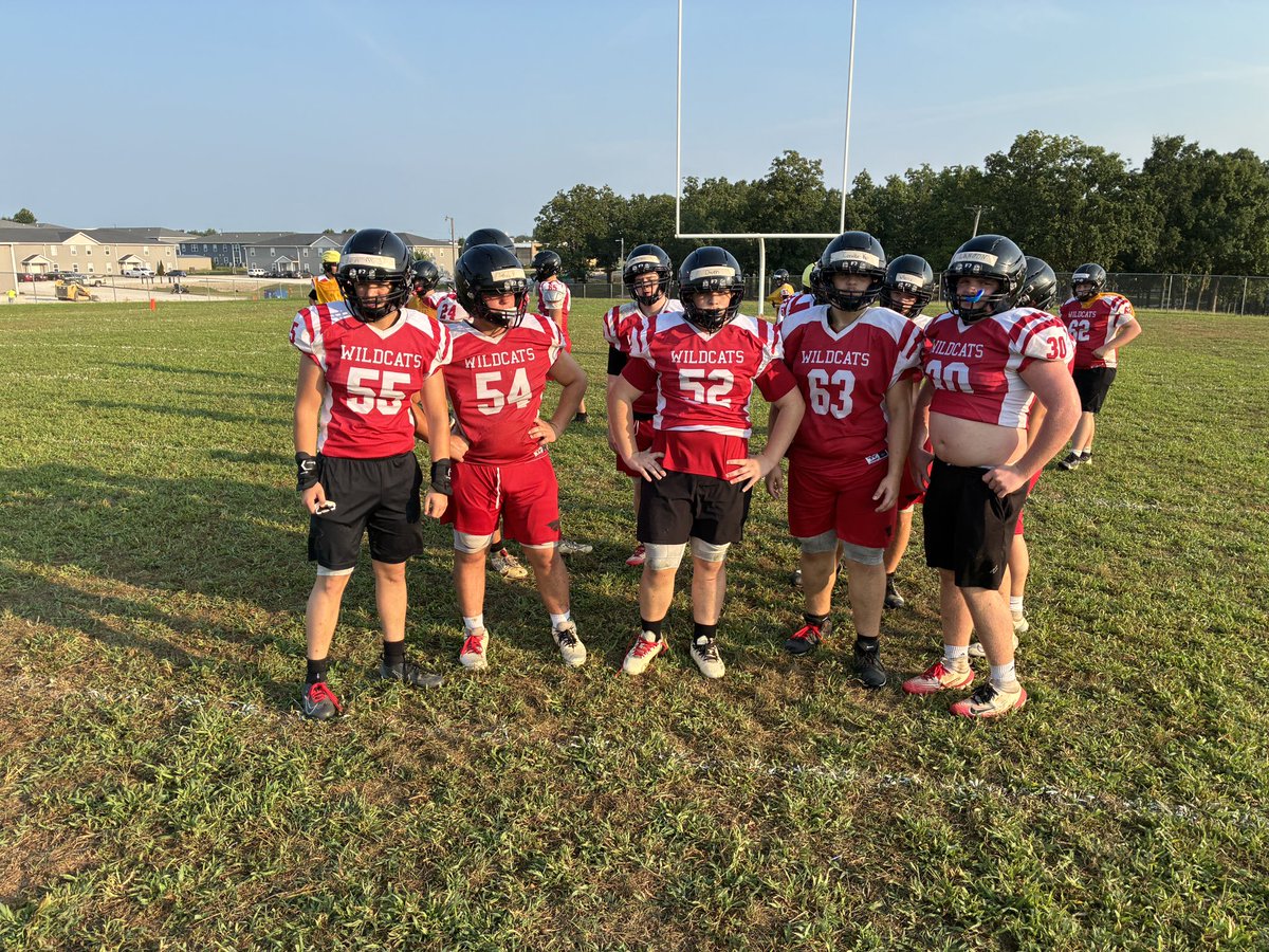RodKRCG13's tweet photo. New Linn Football coach Billy Sonnemaker and the Wildcats bringing the energy in the final summer practice! We’ll have the story tonight @KRCG13 https://t.co/t3RTUPYijv