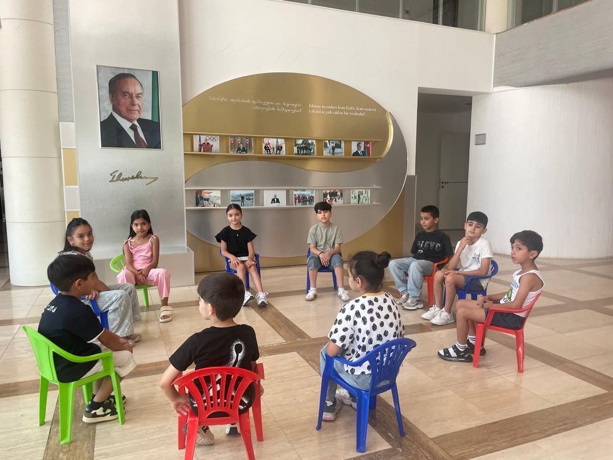 DiasporaAz's tweet photo. ✔️Gürcüstan Azərbaycanlılarının İnteqrasiya Mərkəzinin (GAİM) nəzdindəki həftəsonu məktəbində təhsil alan 5–13 yaşlı uşaqlar üçün "Telefonsuz bir gün" adlı maarifləndirici və əyləncəli tədbir təşkil olunub
✔️An instructive and entertaining event titled "A Day Without a Phone" was organized for children aged 5–13 studying at the weekend school under the Integration Center for Georgian Azerbaijanis (GAIM)

https://t.co/XazYySNAVj

#DiasporKomitəsi